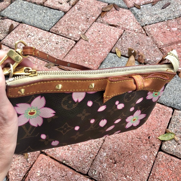 Authentic Louis Vuitton 🌸cherry blossom pouchette - Picture 9 of 16